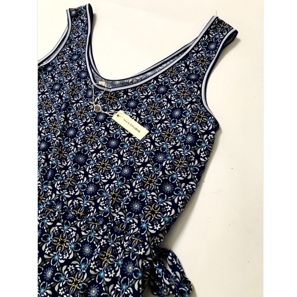 NWT $100 Max Studio Culotte Jumpsuit Size M Navy Blue Floral Side Tie Sleeveless - Picture 8 of 9